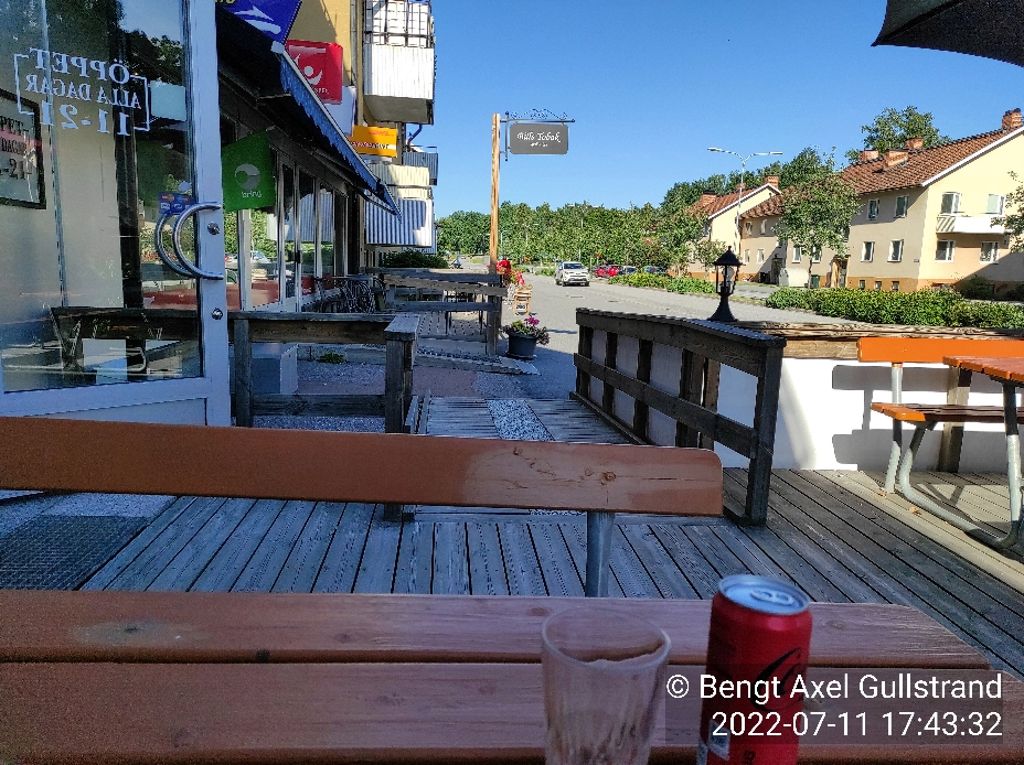 Utsikten, innan fåglarna, från Pizza- och kebabhuset