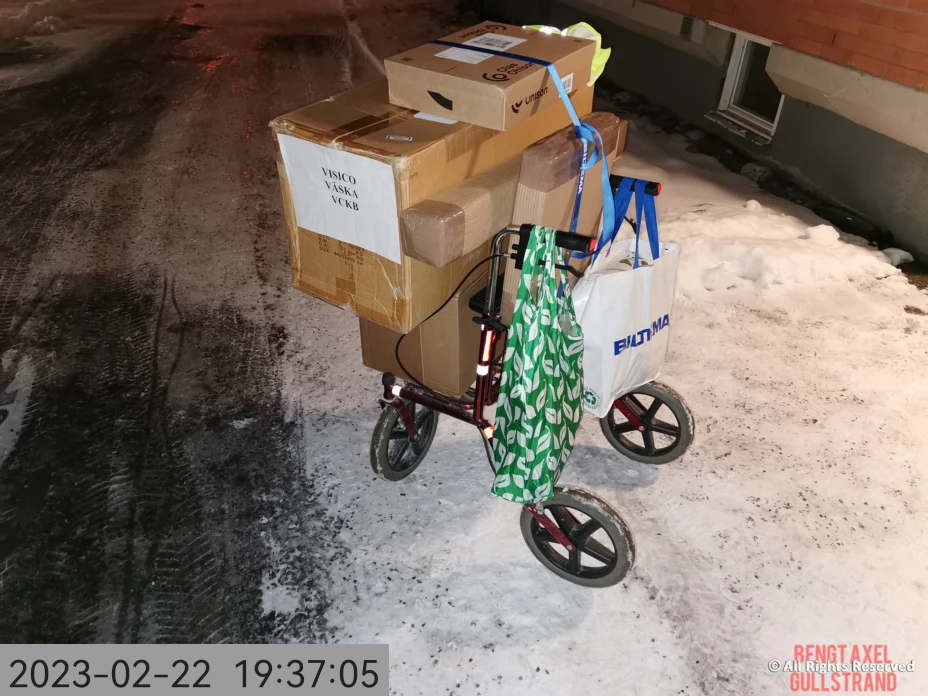 Så här lastar man en rollator!
